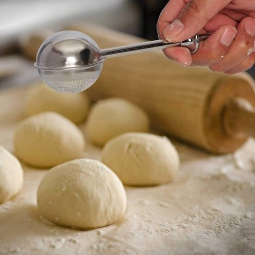 HULISEN Flour Duster - One-Handed 304 Stainless Steel Baking Shaker | Perfect for Powdered Sugar & Flour