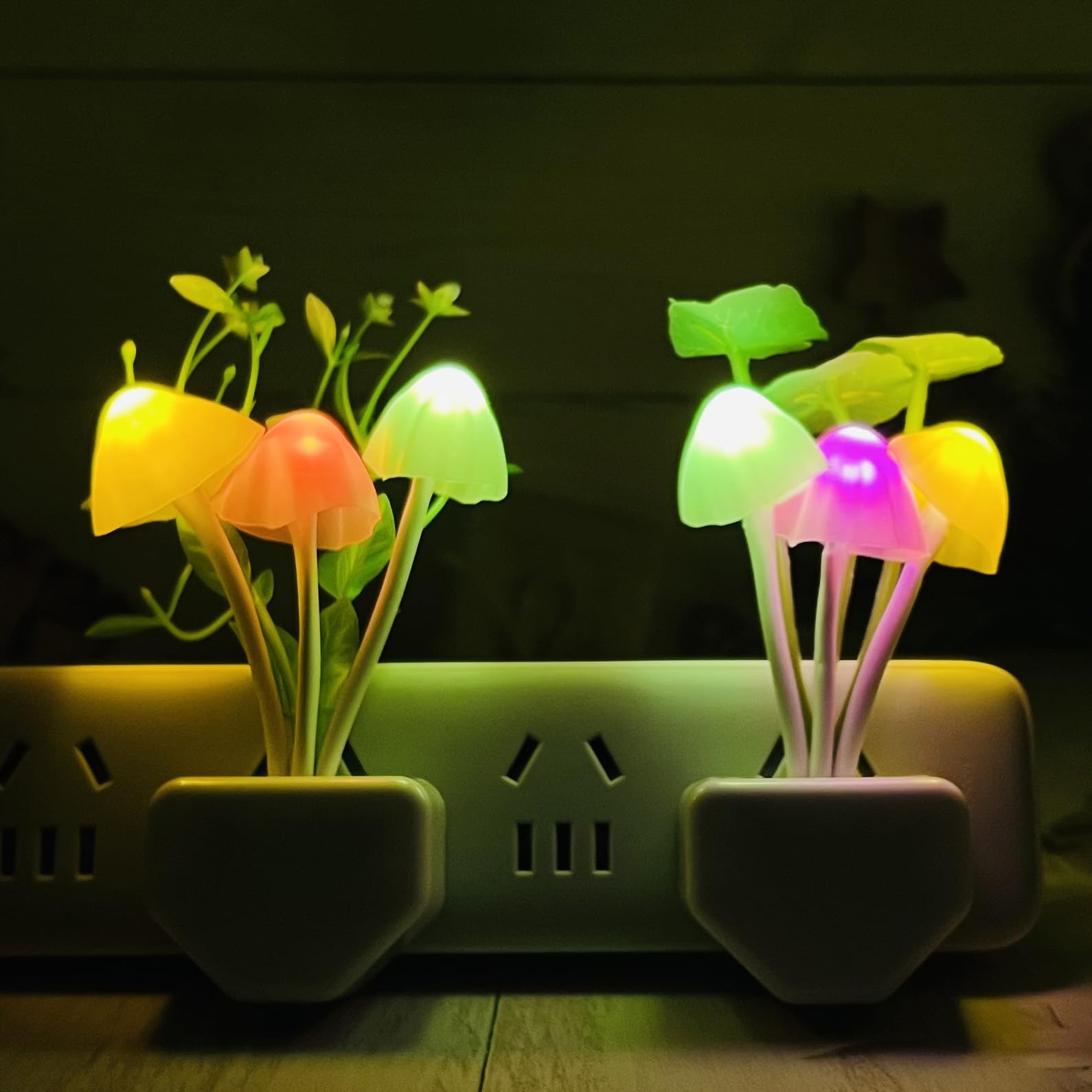 ZEZHOU Smart Sensor Led Night Lights - 2Pack 7 Color Changing Mushroom Nightlight Dusk to Dawn Sensor Auto On/Off, 0.6W Plug-in Wall Dream Bed Lamp, Gift Ideal for Nursery Baby Kids Children Adults
