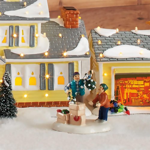 Department 56 Clark and Rusty Figurine - Christmas Vacation Village Accessory | Multicolored Design