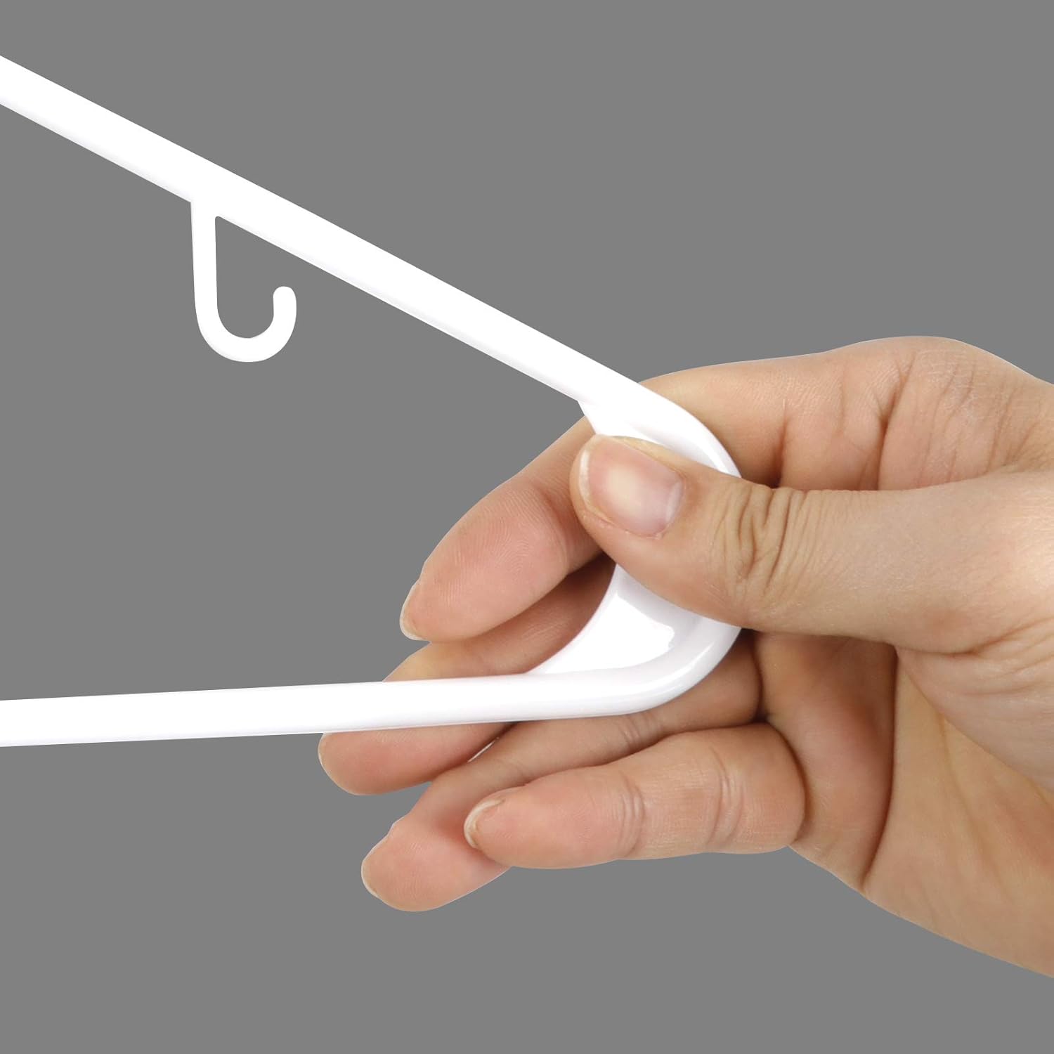 ZENY 100-Pack White Plastic Hangers - Space-Saving, Durable Clothes Hangers for Organizing Your Wardrobe