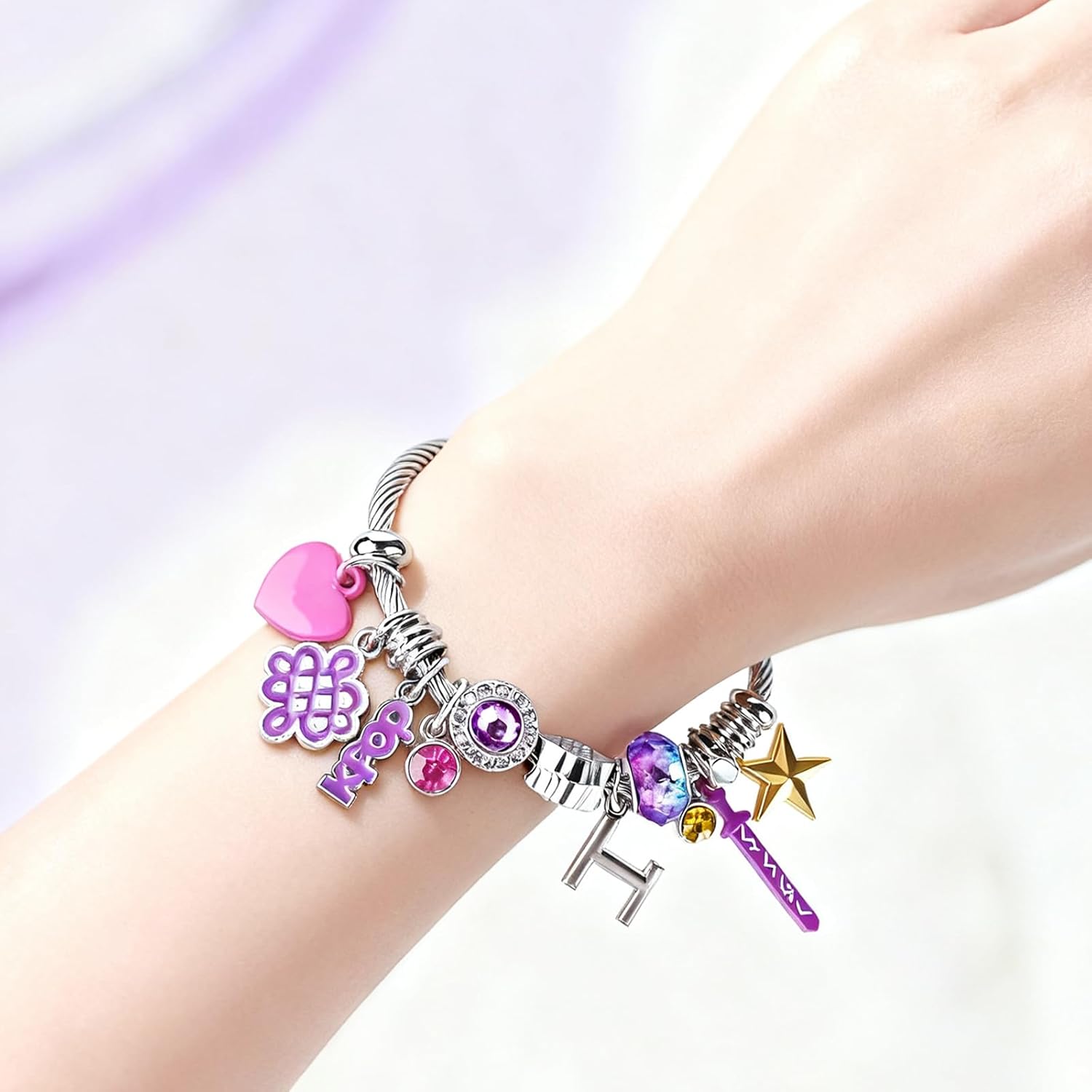 Skiennix KPop Bracelet - Stylish Jewelry Gift for Women | Perfect for Fans & Christmas Celebrations