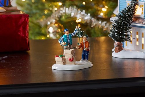 Department 56 Clark and Rusty Figurine - Christmas Vacation Village Accessory | Multicolored Design