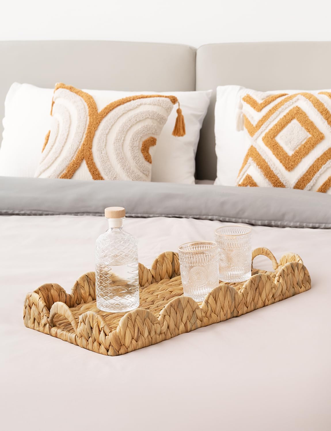 StorageWorks Large Wicker Serving Tray - Hand-Woven Scalloped Rattan Design with Built-in Handles | Natural Water Hyacinth