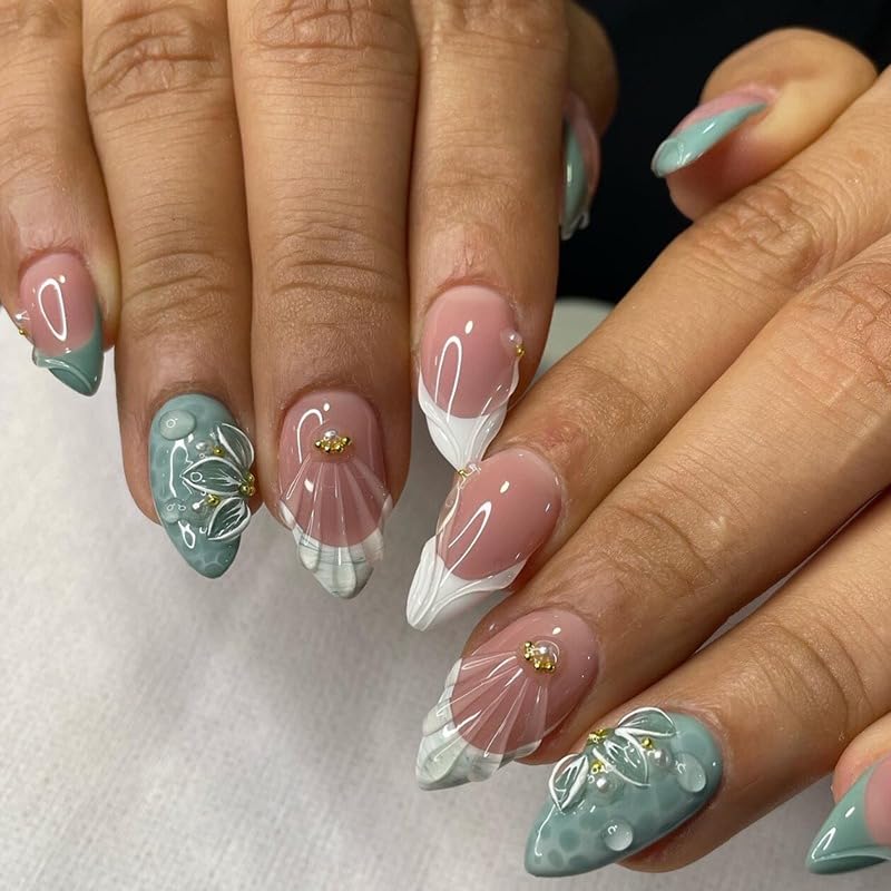 Short Almond Press On Nails White Glossy False Nails With Flower Designs 24 Pcs