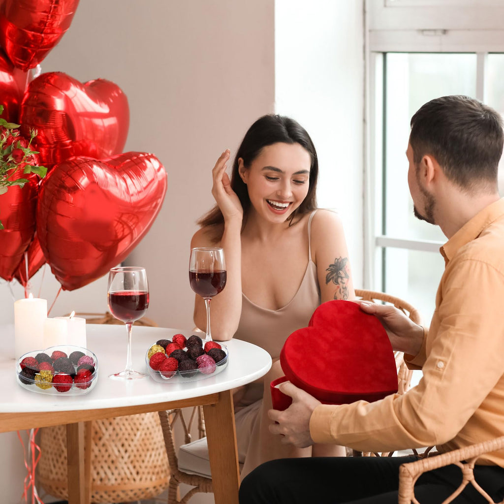 LOYIM 1 Pcs Heart Shaped Plastic Container, 5.9" W x 1.6" H Clear Plastic Storage Box with Lid and Anti Slip Ring Heart Dessert Plates Snack Tray for Mother Day Valentine Party Favor