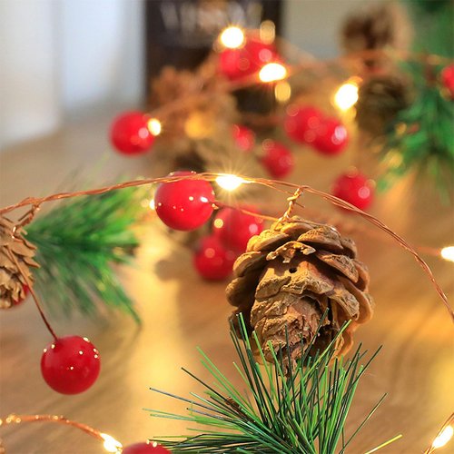 CCINEE 6.56ft Christmas Pine Cone Garland, Light up Garland String Lights Battery Operated Christmas Decor with Red Berry Pine Cone Indoor Decorations for Fireplace