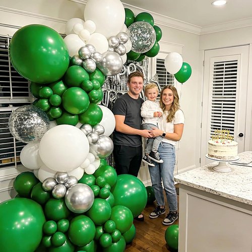Dark Green Balloons by [Brand Name] - 110 Pcs 12 Inch Latex Helium Party Balloons for Christmas Celebrations