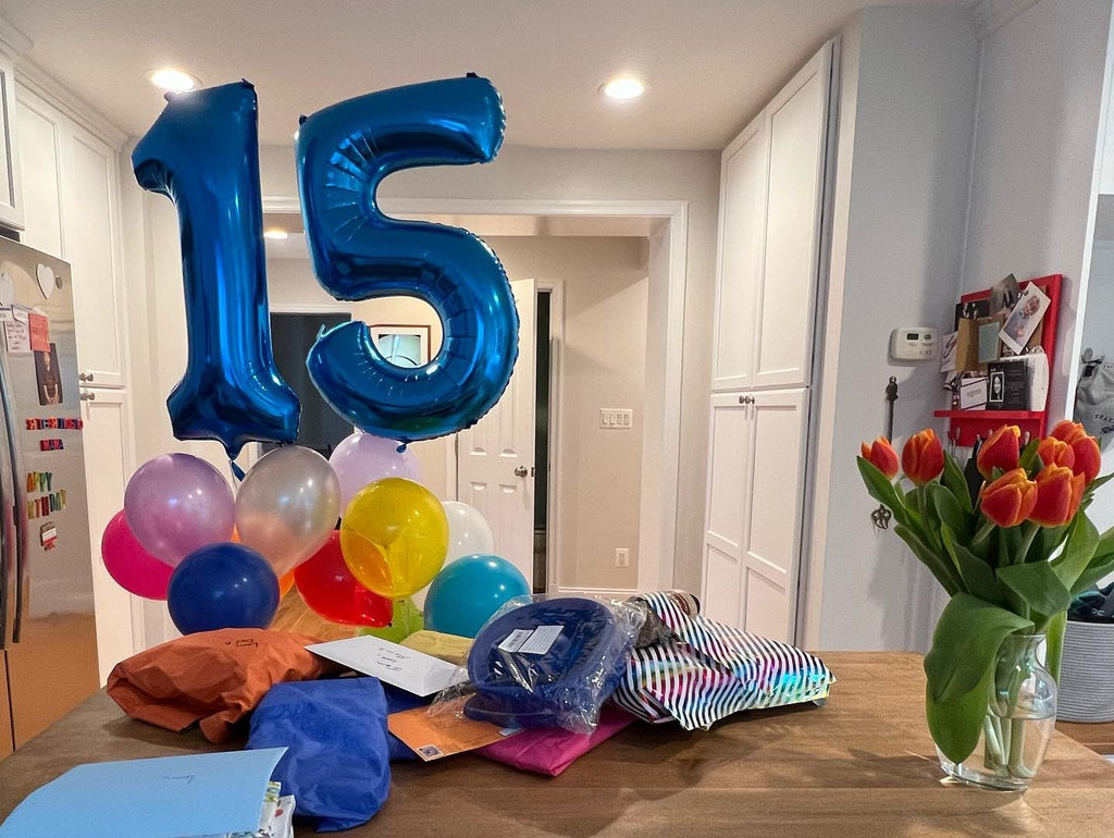 Number 15 Balloon by [Brand Name] - 40-Inch Navy Blue Birthday Decoration for 15th Celebration