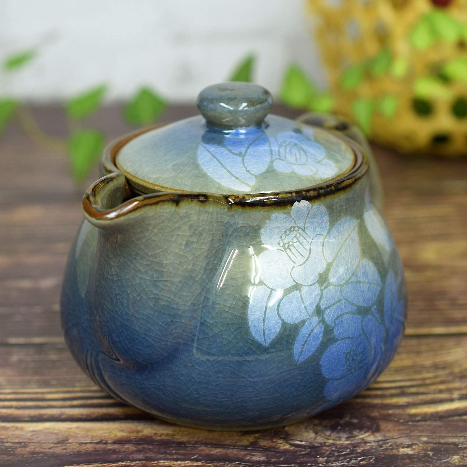 Kutani Yaki(ware) Japanese Teapot Silver Leaf (with tea strainer)