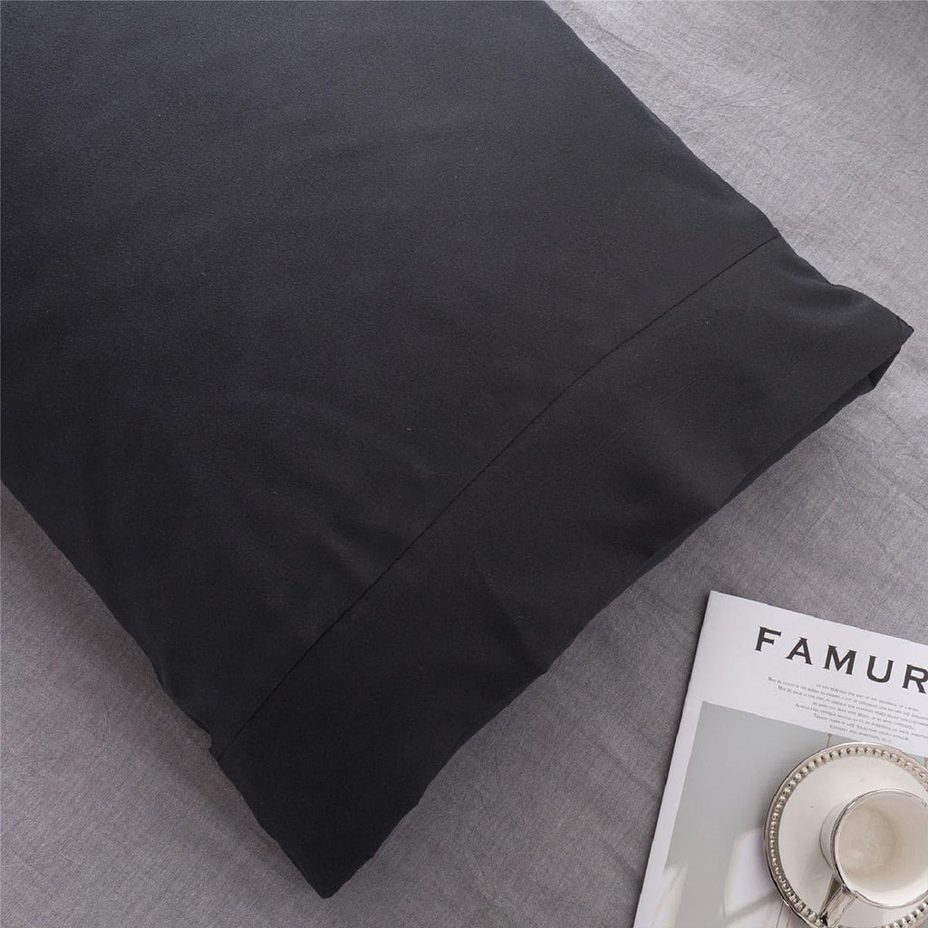 Microfiber Pillowcases by [Brand Name] - Super Soft Queen Bed Covers, Wrinkle & Fade Resistant, 20x30, Black