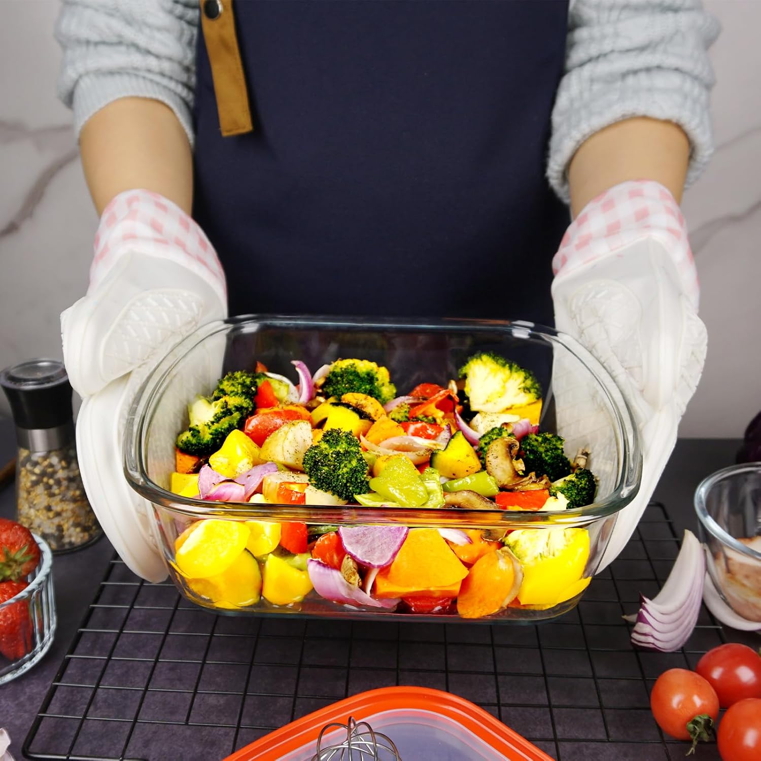 Skiennix 9x9 Inch Square Glass Baking Dish - 2.6QT Deep Pan with Lid | Microwave & Oven Safe