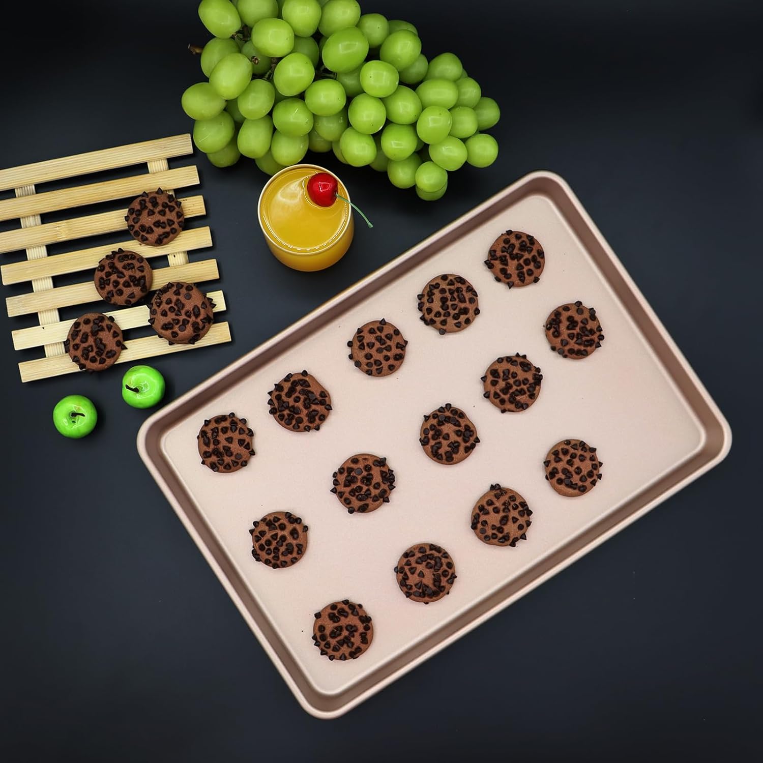 Nonstick Carbon Steel Baking Sheet Set by [Brand Name] - Heavy Duty 3-Pack with Large & Medium Sizes for Perfect Baking