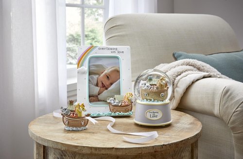 Precious Moments "Overflowing with Love" Noah's Ark Inspired Musical Resin Snow Globe, Sentimental Nursery Décor, Ideal Baby Shower or Holiday Figurine Gift, 173432