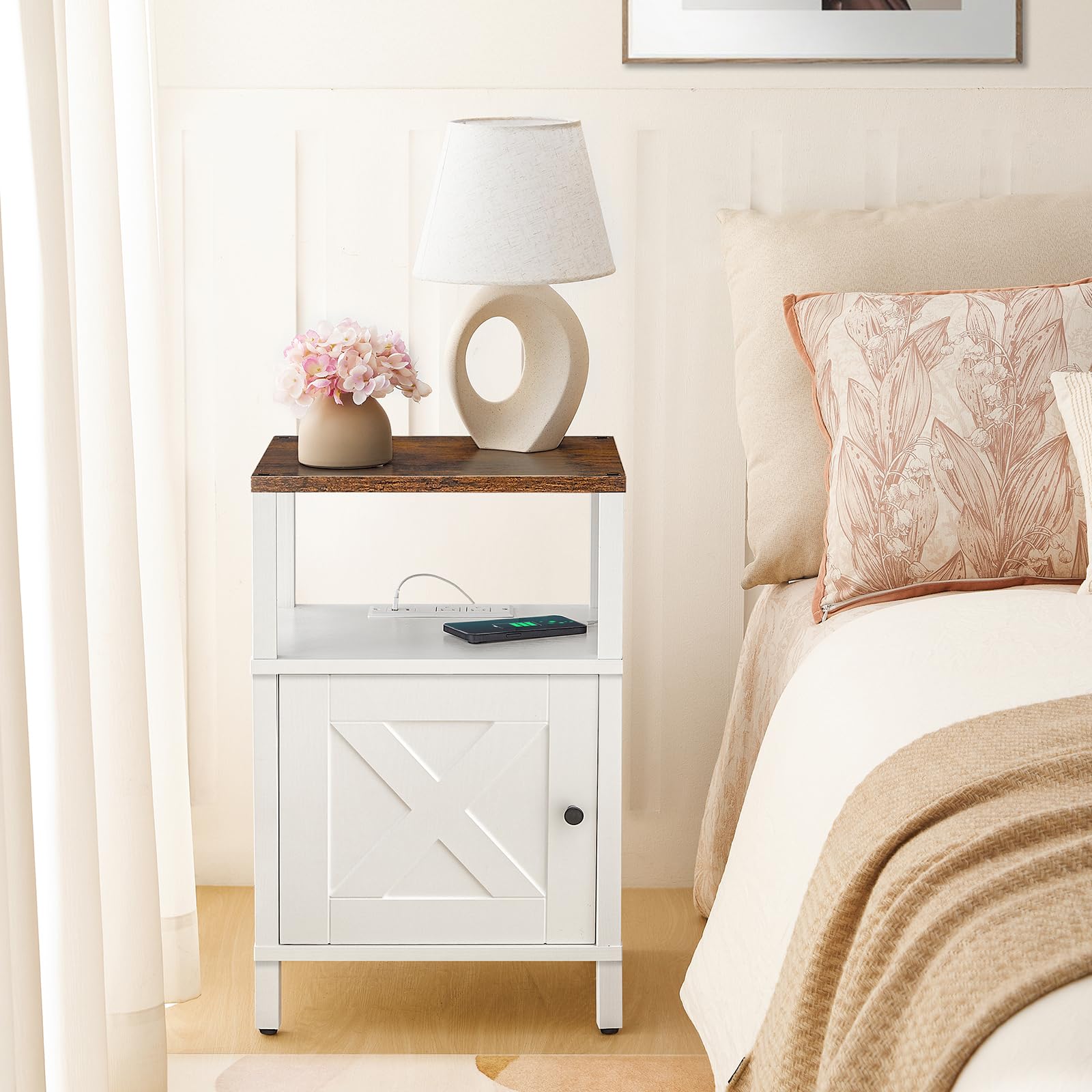 MAHANCRIS Farmhouse Nightstand with Charging Station, White Bedside Table with USB & Type-C Ports, End Table with Storage and Open Shelf, Modern Side Table for Bedroom, Rustic Brown ETRW96E01
