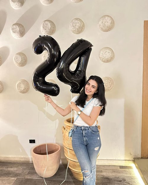 Black Number 0 Balloon - 40 Inch Birthday Decoration for Milestone Celebrations