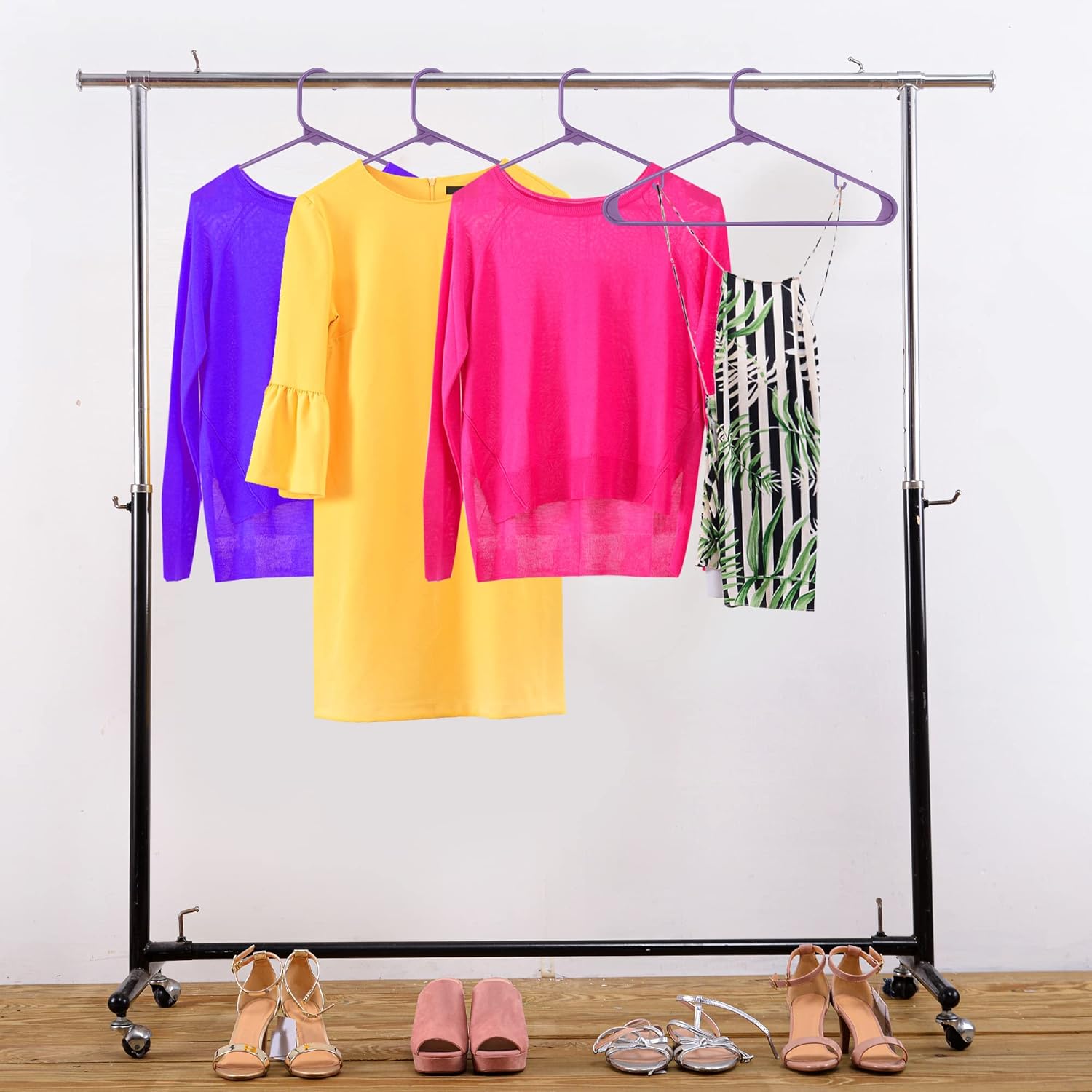 Utopia Home Plastic Hangers 50 Pack - Durable Space-Saving Clothes Hangers - Heavy Duty Purple Design