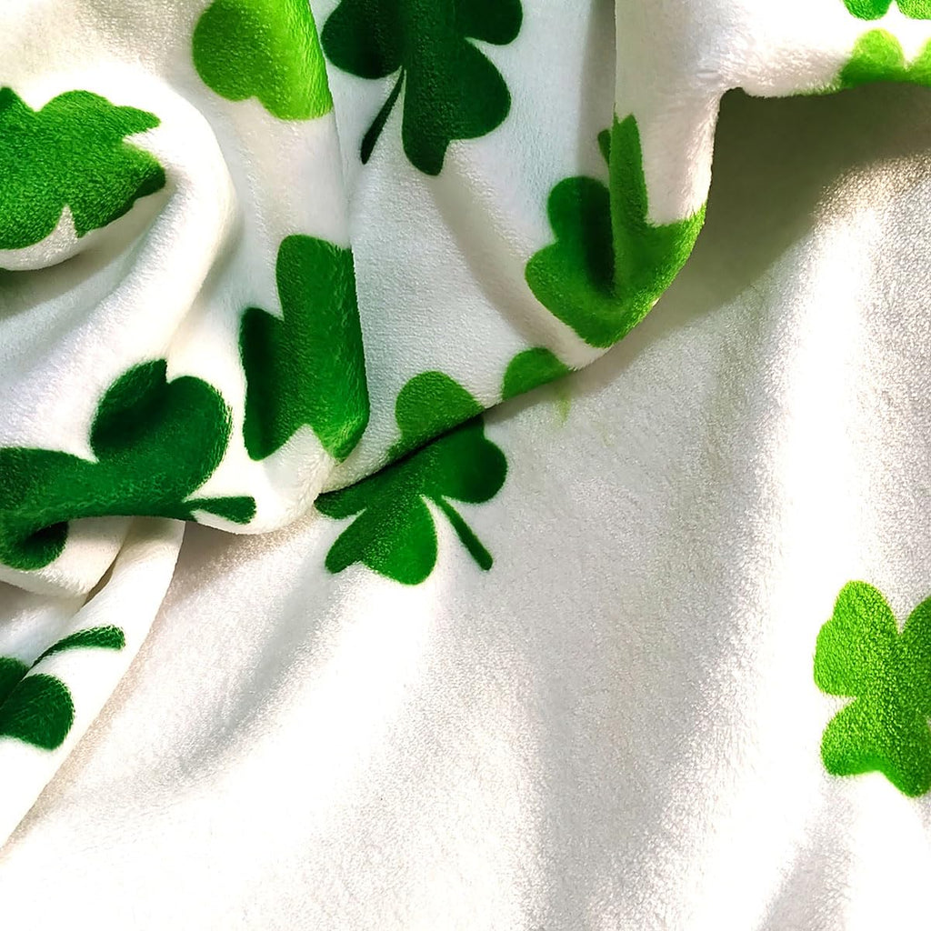 St Patricks Day Throw Blanket Irish Shamrock Green Lucky Clover Soft Cozy Flannel Blankets for Bed Couch Chair Sofa Home Decorations 50 x 60 Inch