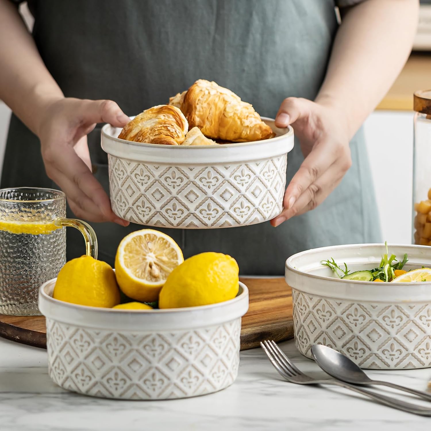 Ramekins 40 Oz Ceramic Airtight Bowls Set of 4 - Large Mixing Bowls with Lids for Salad, Soup & Baking - Beige