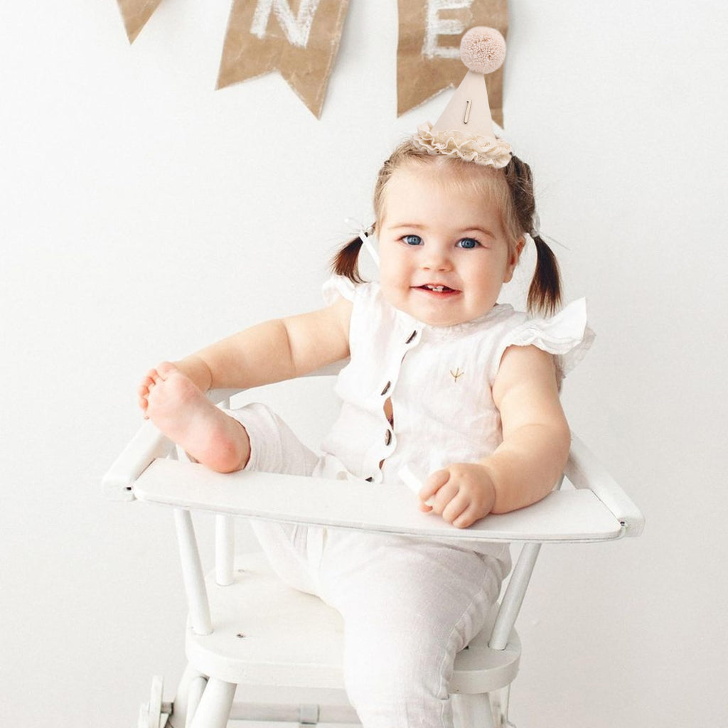 WAHAWU Lace 1st Birthday Hat - Sweet One Birthday Decorations,Lace Flower Princess Party Crown,Beige Cone Hat for Cake Smash,First Floral Party Headwear Photo Prop