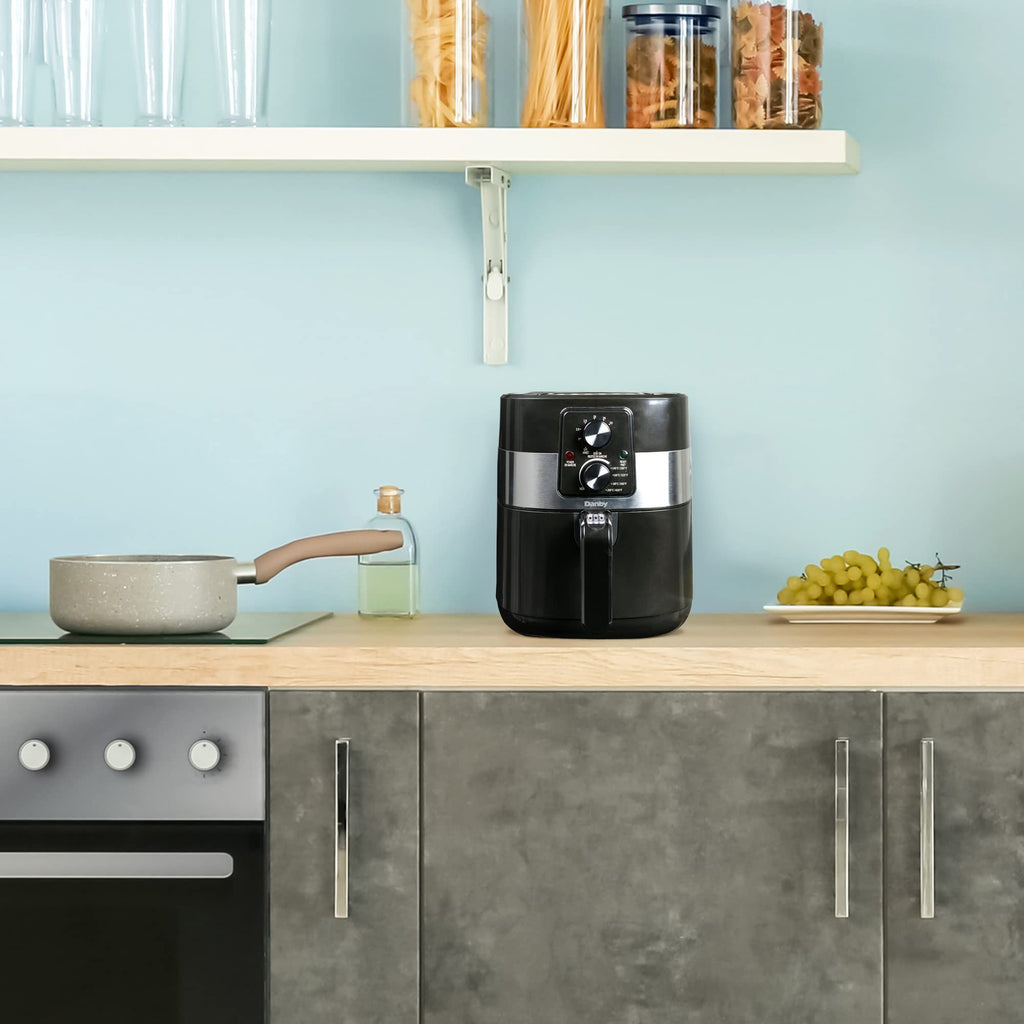 Danby DBAF03224BD11 3.2 Qt./3.5 L Air Fryer in Black with Timer, Adjustable Temperature, and Removeable Basket