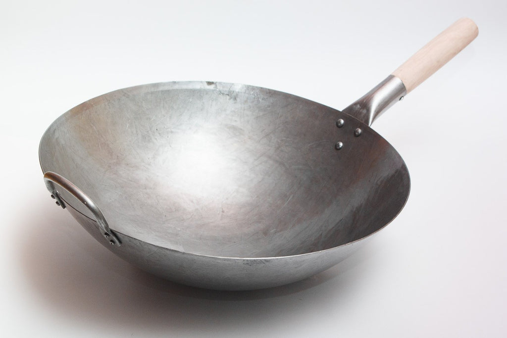 Craft Wok Big 16 Inch Heavy Hand Hammered Carbon Steel Pow Wok with Wooden and Steel Helper Handle (Round Bottom) / 731W138