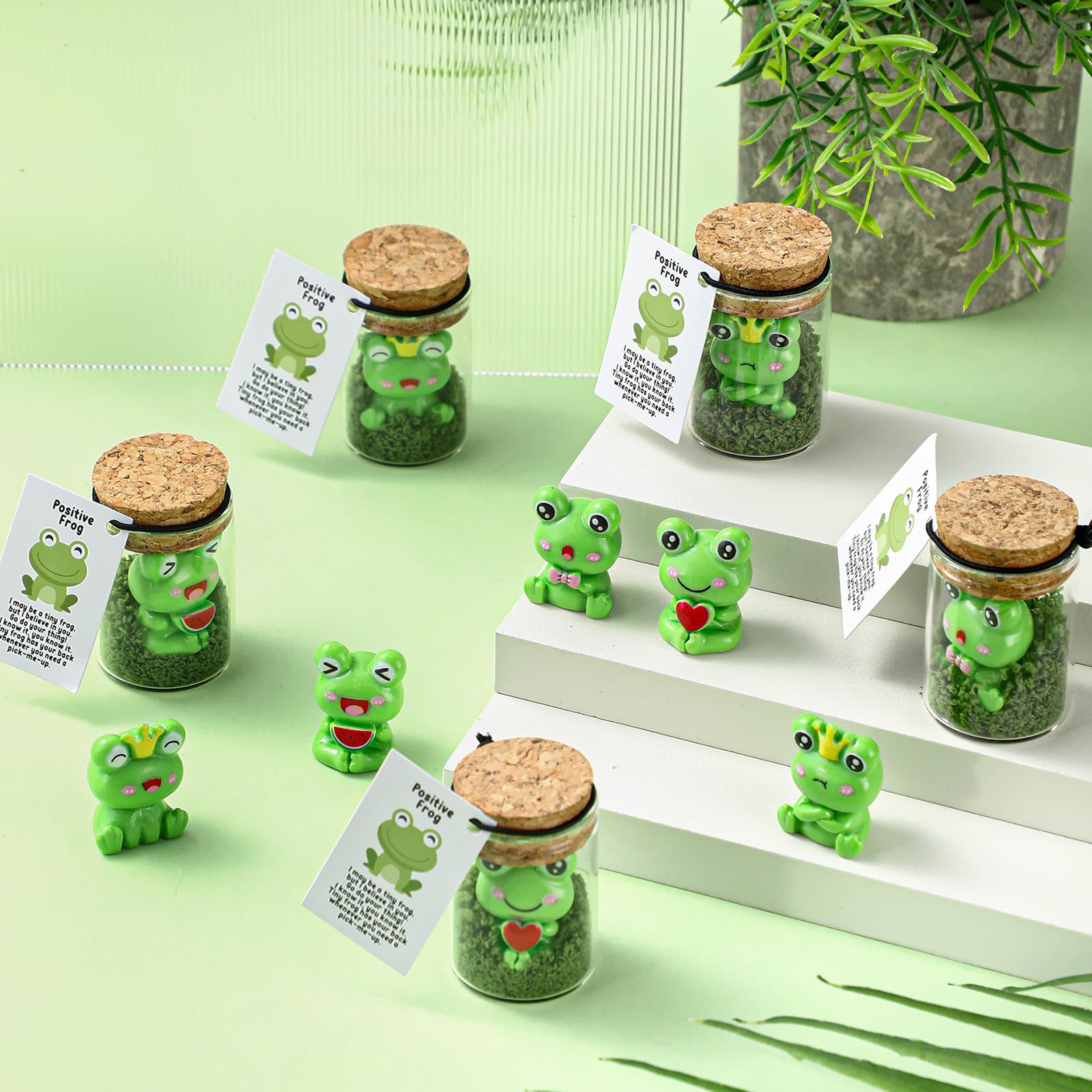 Fumete 35 Set Employee Appreciation Gifts Bulk for Coworkers Staff - Thank You Desk Pet Animal Pun Note Card Teacher Appreciation Gifts for Volunteer Nurses Team Graduation Party Favors (Frog)