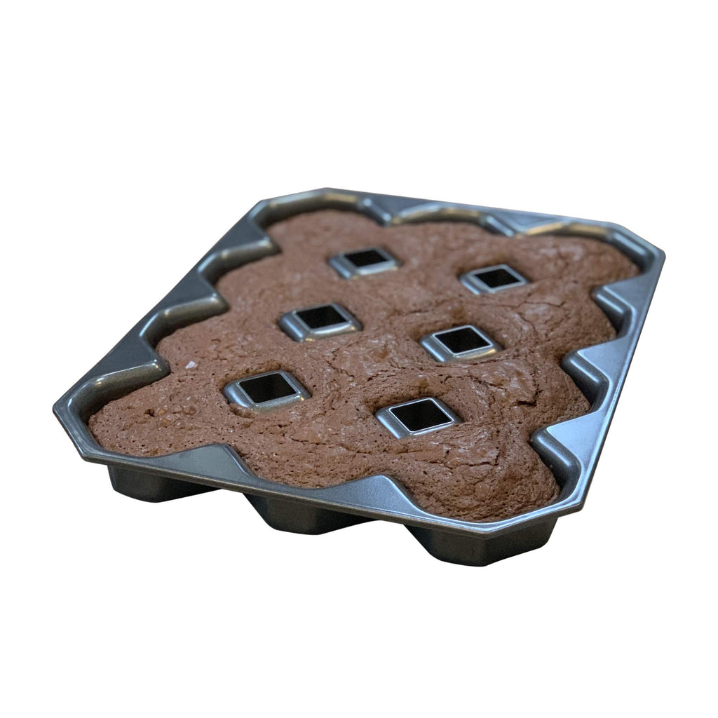 Bakelicious Crispy Corner Non-Stick Brownie Pan, Makes 12 All Edges Brownies
