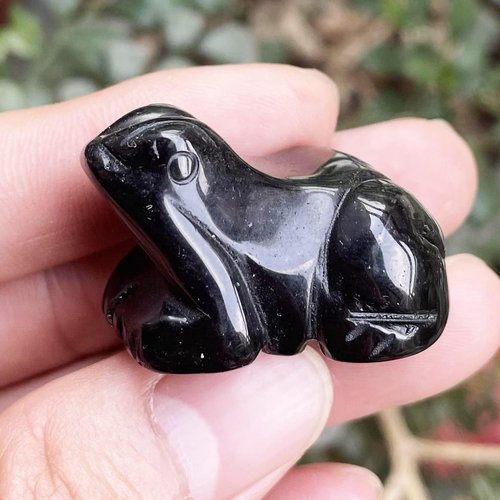 Fekuar Black Obsidian Frog Statue | Healing Crystal Animal Figurine | 1.5-Inch Pocket Decor