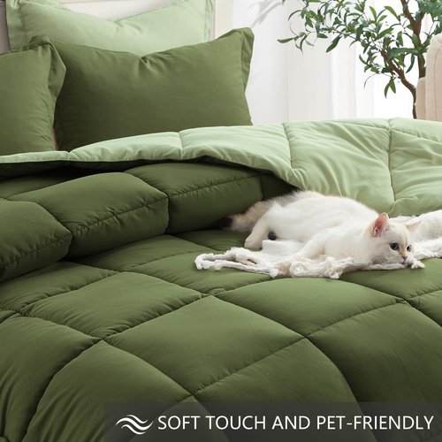 Homelike Moment Queen Comforter Set Olive Green, Lightweight Comforters Queen Size Set, Soft Down Alternative Bed Comforter Full Size All Season 3 Pcs Set with 2 Shams Olive Green/Sage Green