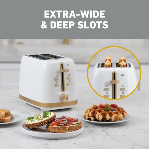 West Bend Timeless 4-Slice Toaster with 7 Browning Levels, Bagel/Waffle/Defrost Settings, High-Lift Lever, Anti-Jam, Easy-Clean Crumb Tray, 4-Slice, White/Gold