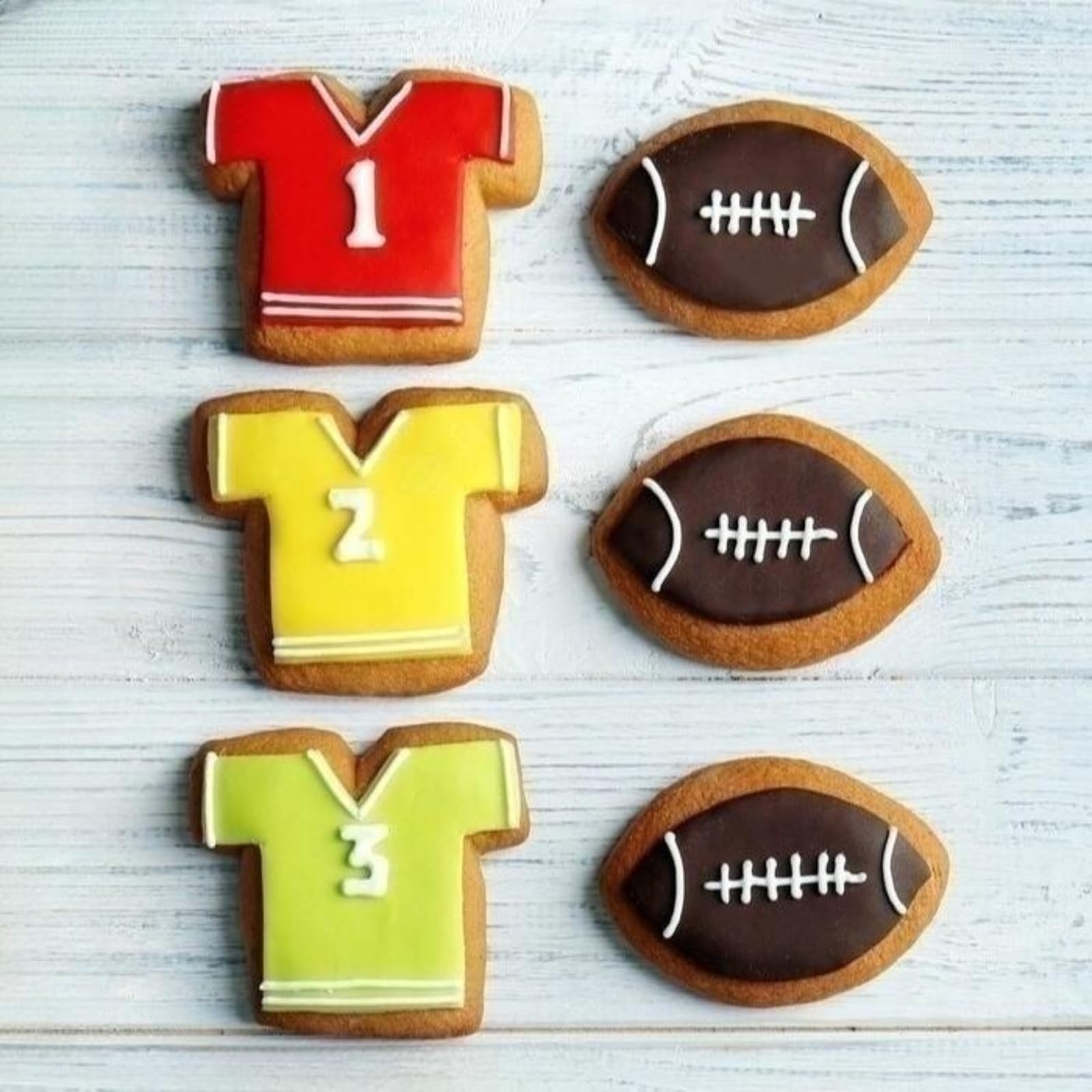 Football Cookie Cutters 2 PCS, with Jersey, 3.5'' (Football)