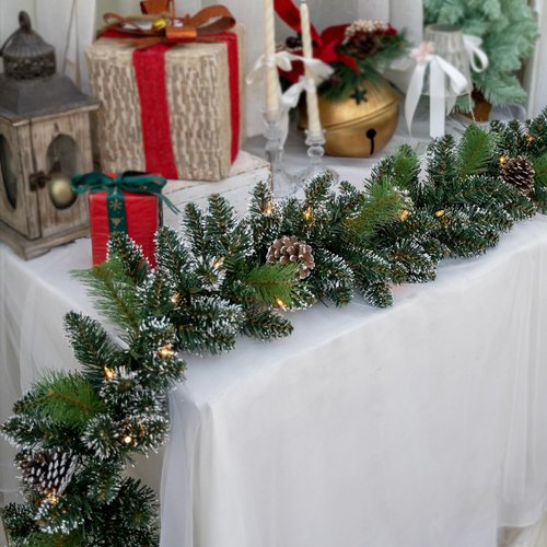 crsmatts Pre-Lit Christmas Garland, Artificial Holiday Garland with 50 Plug-in Lights, Pine Cone Decorations for Fireplace Mantel, Stairs, Windows, Indoor Outdoor 9FT
