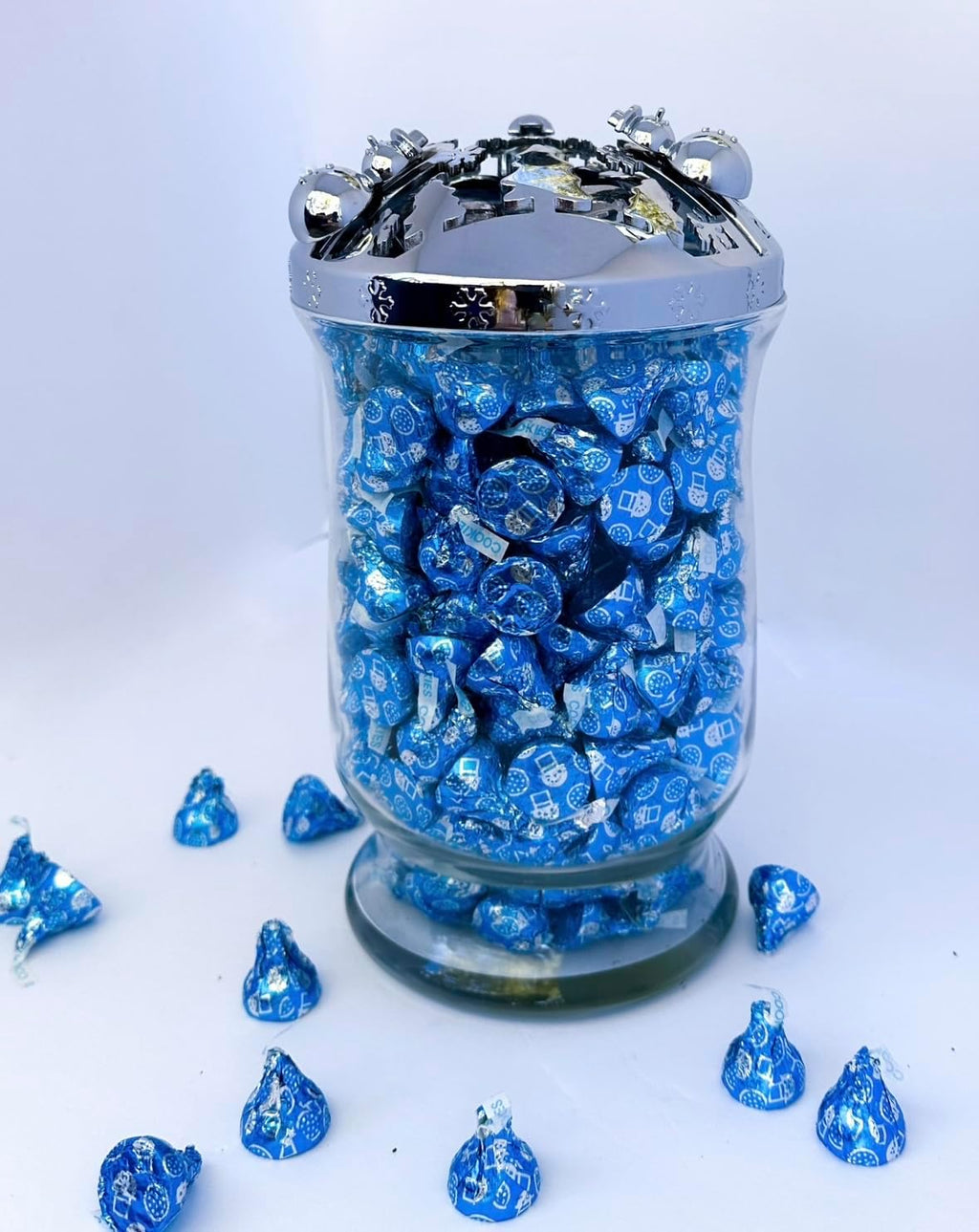 Skiennix Adjustable Candle Topper | Winter Snow Globe Design with Snowman Knobs - Perfect Jar Cover