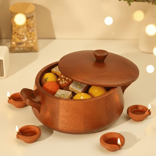 Brick Brown ® Handcrafted Wooden Handi Roti Box Mahogany Finish | Chapati Box for Kitchen | Hot Pot Casserole for Roti Server Tableware Serving | Case Roti Dabba with Lid (10.7 × 8.8 × 5.6 In)