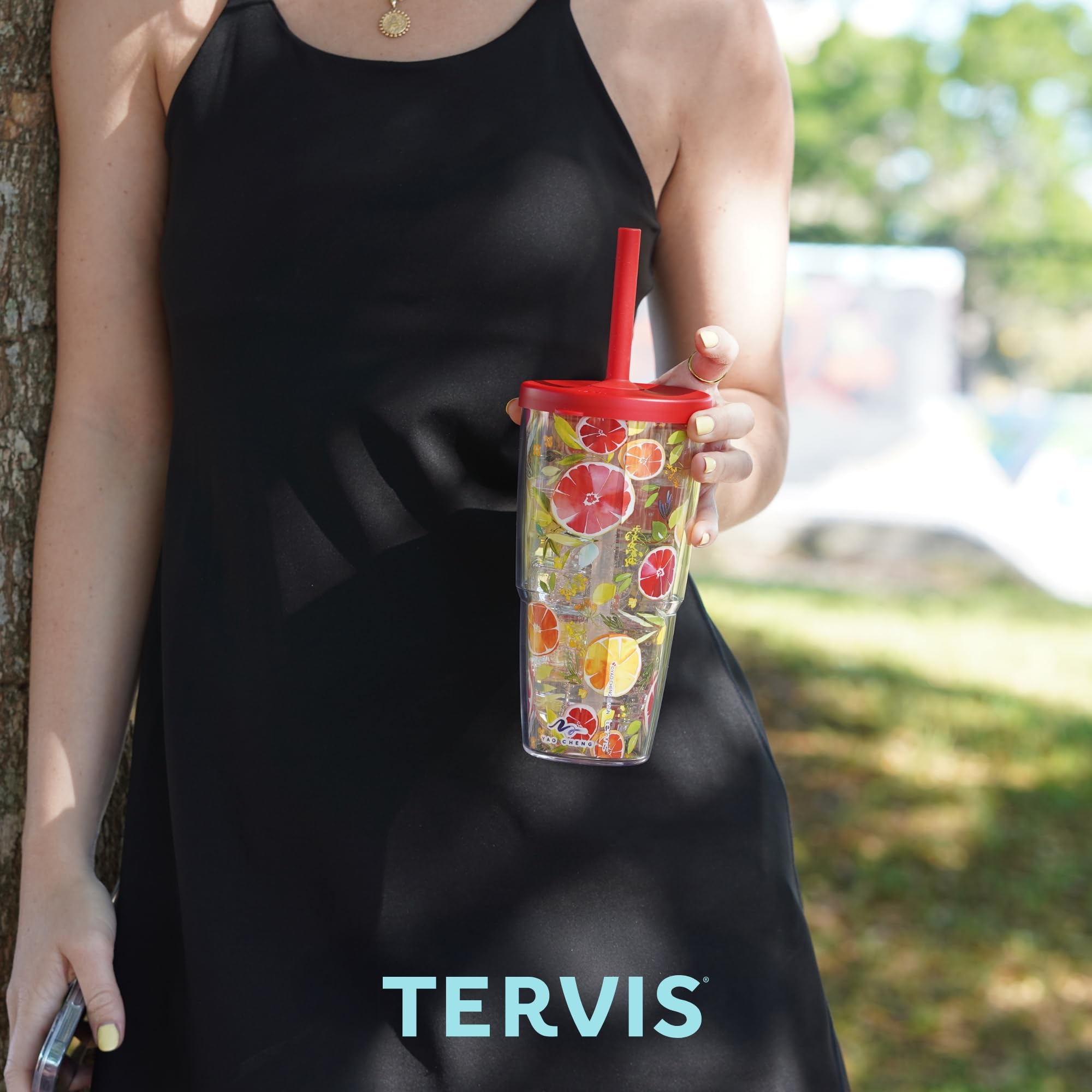 Tervis Clear & Colorful Made in USA Double Walled Insulated Tumbler Travel Cup Keeps Drinks Cold & Hot, 24oz, Gray Straw Lid