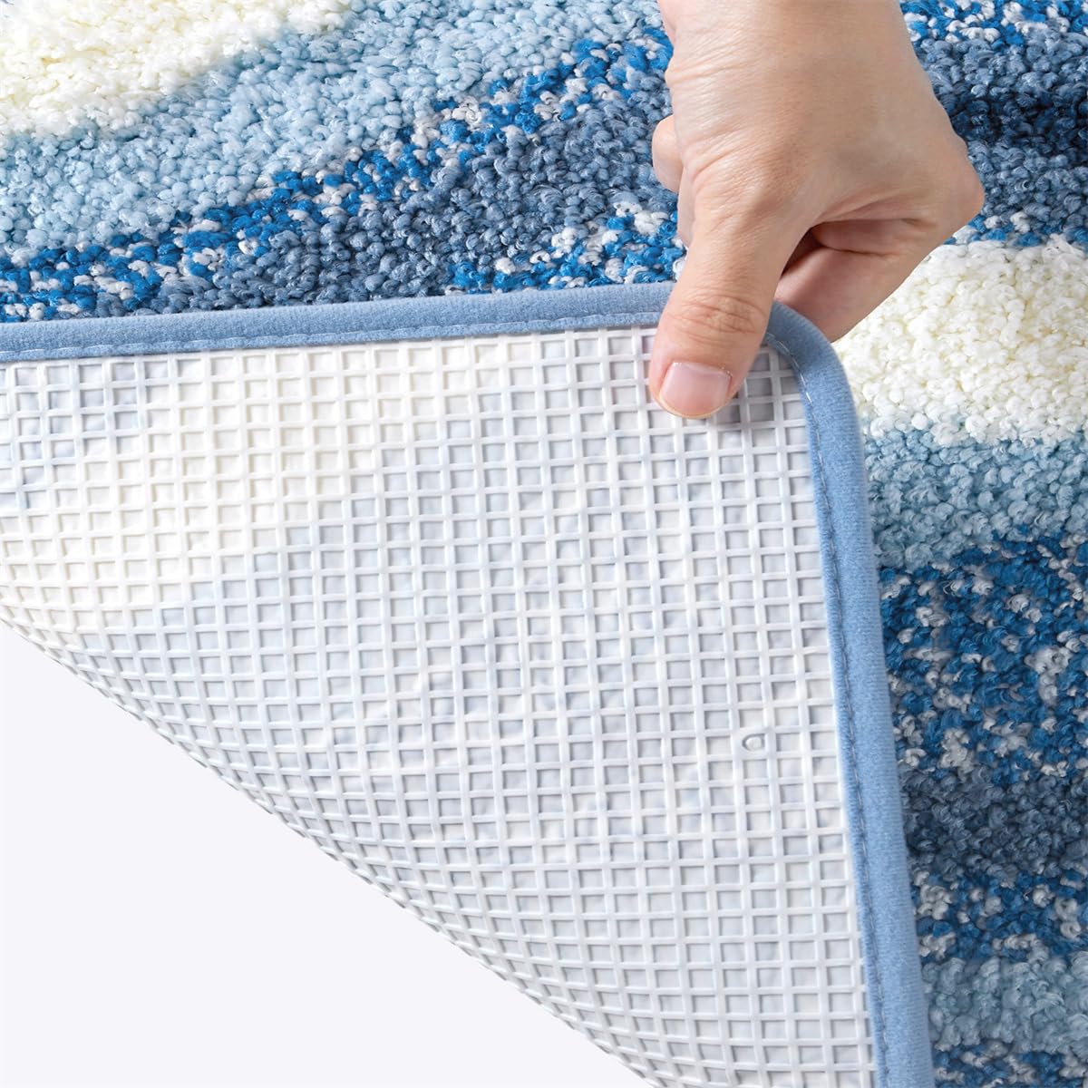Ankah Ocean Design Bath Mat, with A Beach Scene, Water is Blue, The Cloud is White, Non-Slip, Machine Washable, Easy to Clean for Bathroom Rug,19.68 x 31.49 inches (Waves)