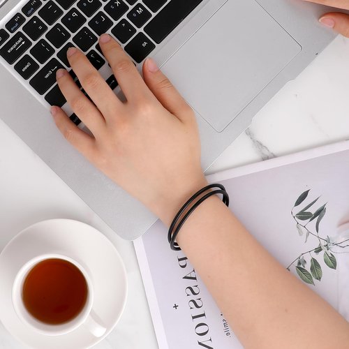 40 Pieces Black Silicone Jelly Bracelets Stretchy 80s Gummy Silicone Wristbands Hair Ties Black Jelly Bracelets Rubber Bracelets for Party Favors, Adults, Women Party Accessories