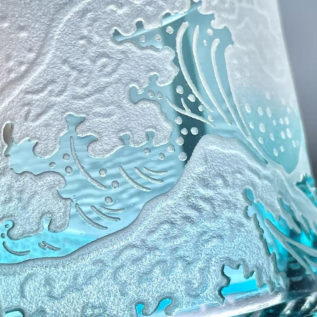suigetsu Crystal Luxury Whiskey Glass, Mount Fuji Design, Japanese Style Hand Cut Glass Tumblers (turquoise)