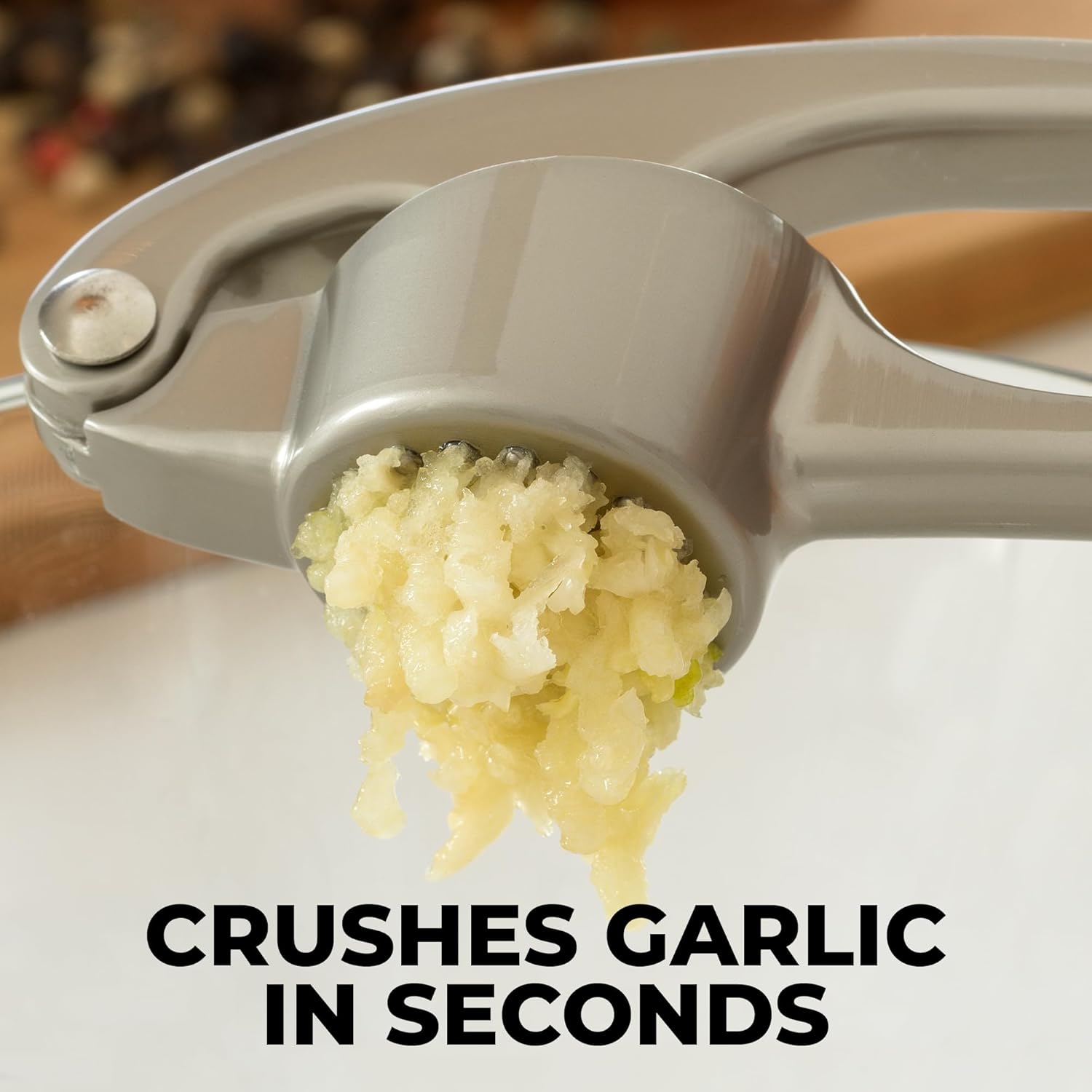 Zulay Kitchen Garlic Press Set - Rust-Proof Professional Mincer with Ergonomic Handle & Silicone Peeler (Silver)