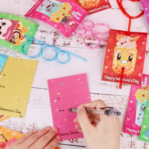 32 Pack Valentines Day Straws with Valentines Day Cards for Kids, Coloful Crazy Loop Reusable Drinking for Kids Girls Boys School Classroom Exchange Gifts Prizes, Valentine Party Favors
