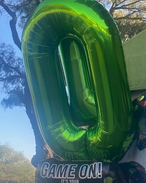 Dark Green Number 0 Balloon - 40 Inch Birthday Decoration for Milestone Celebrations