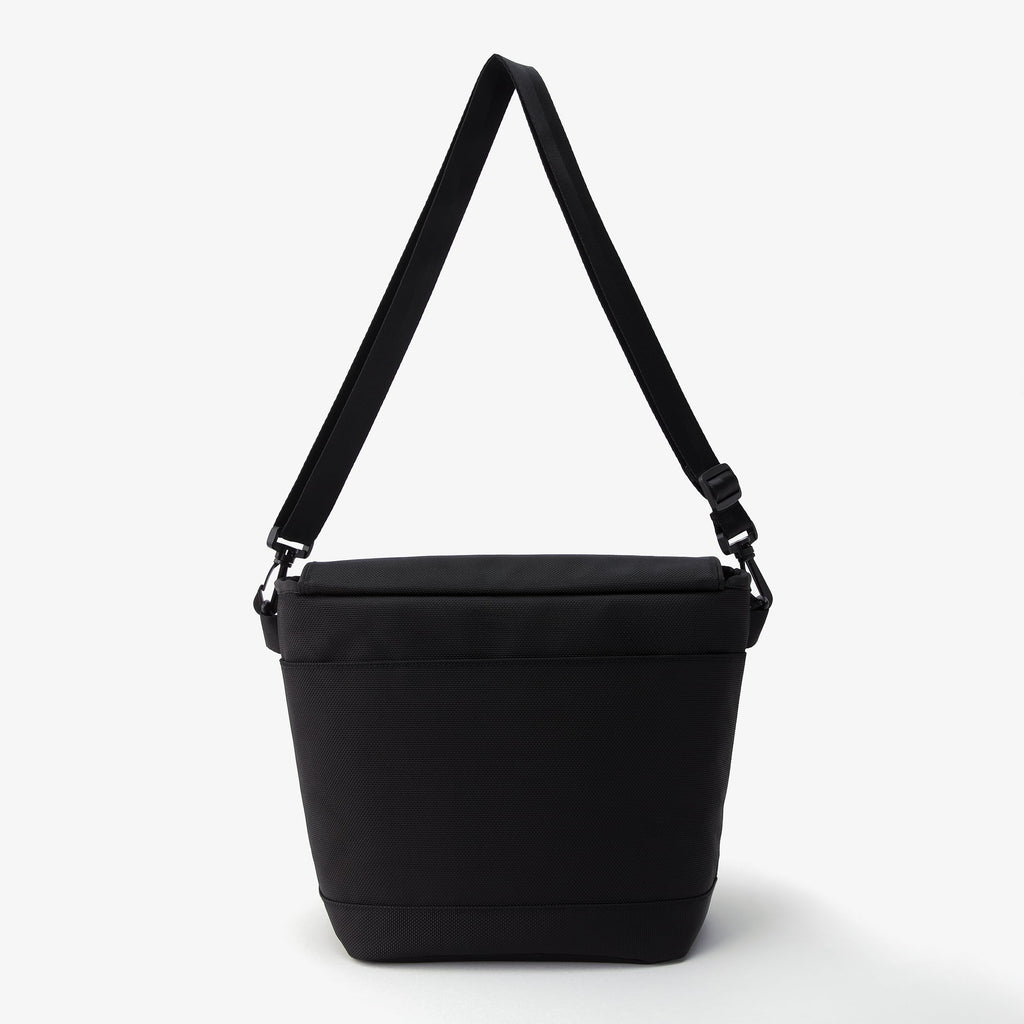 PackIt® Freezable Brooklyn Crossbody, Black, Engineered with EcoFreeze® Technology: Triple Layers for Protection, Ultimate Cooling, Removable Crossbody Strap, For Office Lunches, Fresh Food On the Go