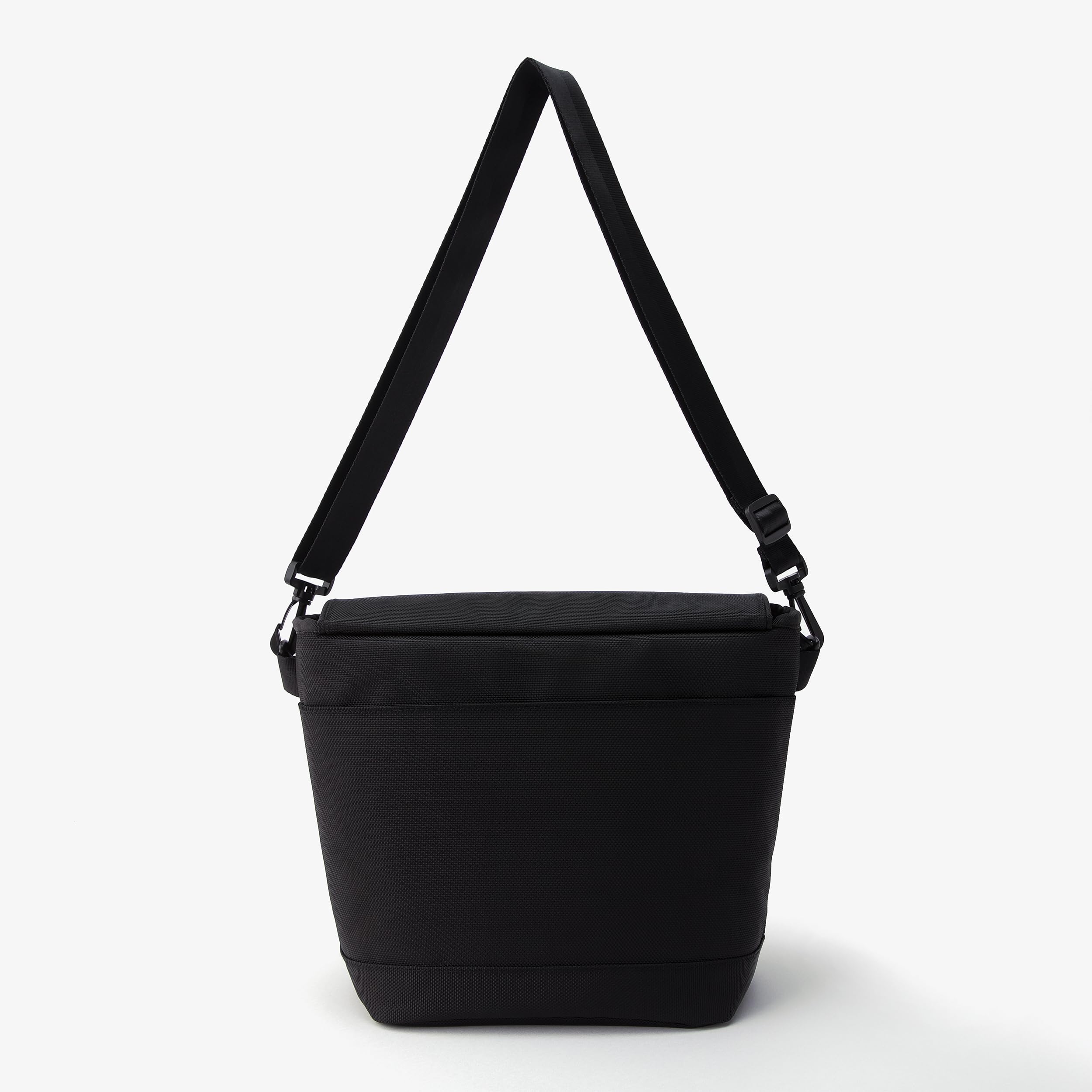 PackIt® Freezable Brooklyn Crossbody, Black, Engineered with EcoFreeze® Technology: Triple Layers for Protection, Ultimate Cooling, Removable Crossbody Strap, For Office Lunches, Fresh Food On the Go