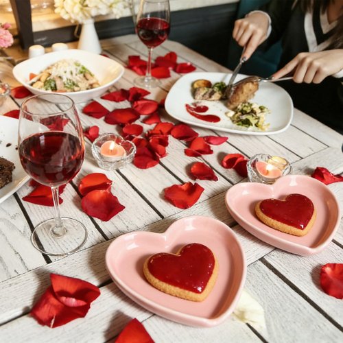 Meanplan 2 Pcs Pink Heart Spoon Rest 4.3 Inches Valentine's Day Ceramic Spoon Rest Coffee Lovers Gifts for Coffee Stirrers Teaspoon Bar Accessories Kitchen Countertop Decor