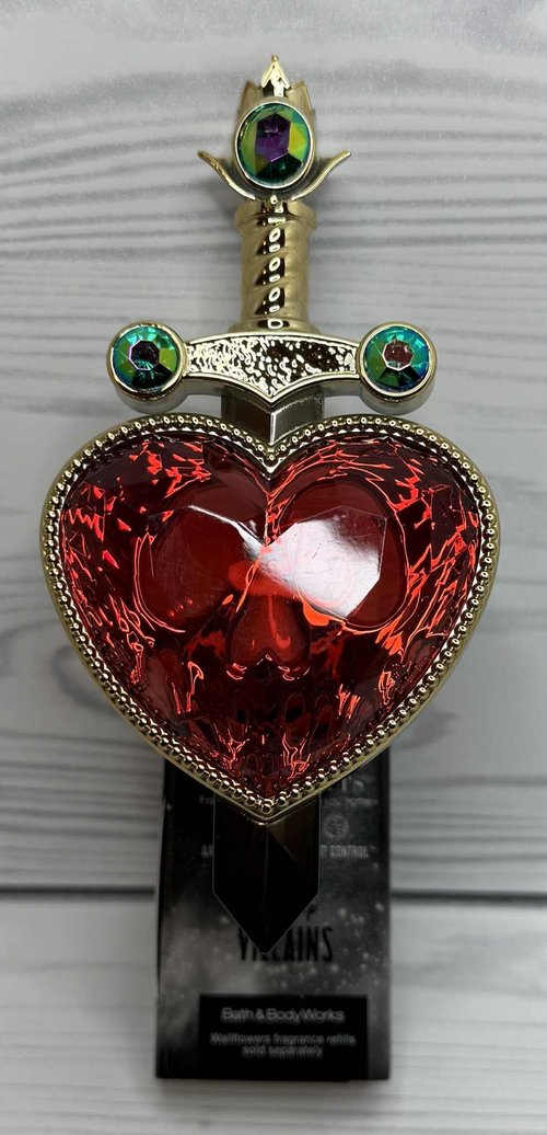 Bath and Body Works Evil Queen Red and Gold Pierced Heart Adjustable Wallflowers Scent Control Fragrance Nightlight Plug