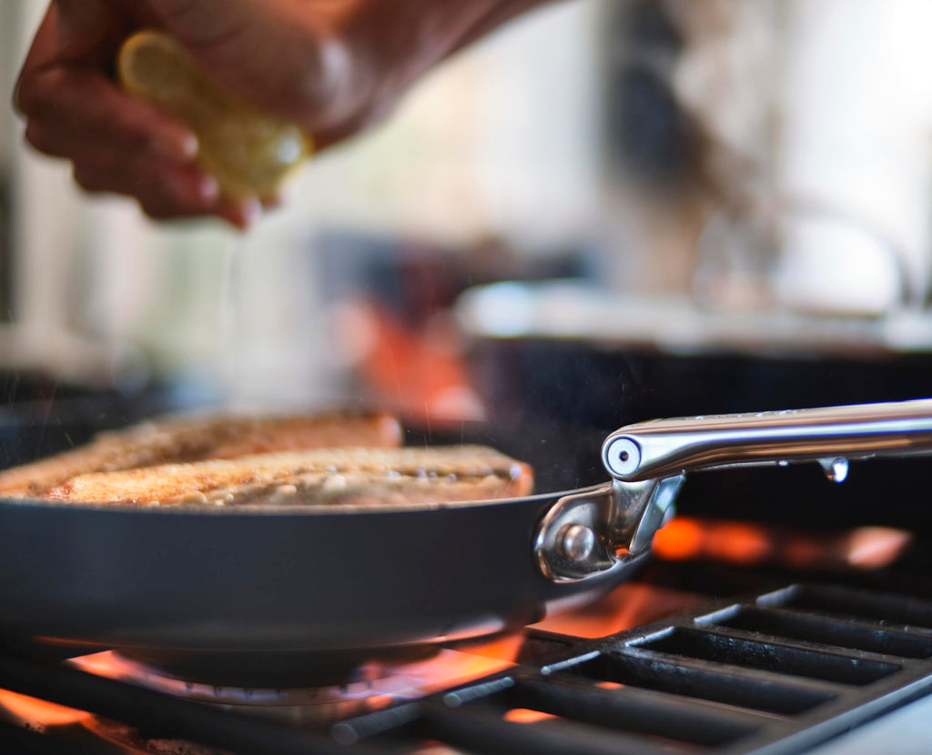 Joseph Joseph Space 9.5" Nonstick Frying Pan Skillet with Folding Handle, Ceramic Coating, Induction & Oven Safe