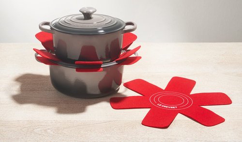 Le Creuset Set of 3 Felt Cookware Protectors - Cerise