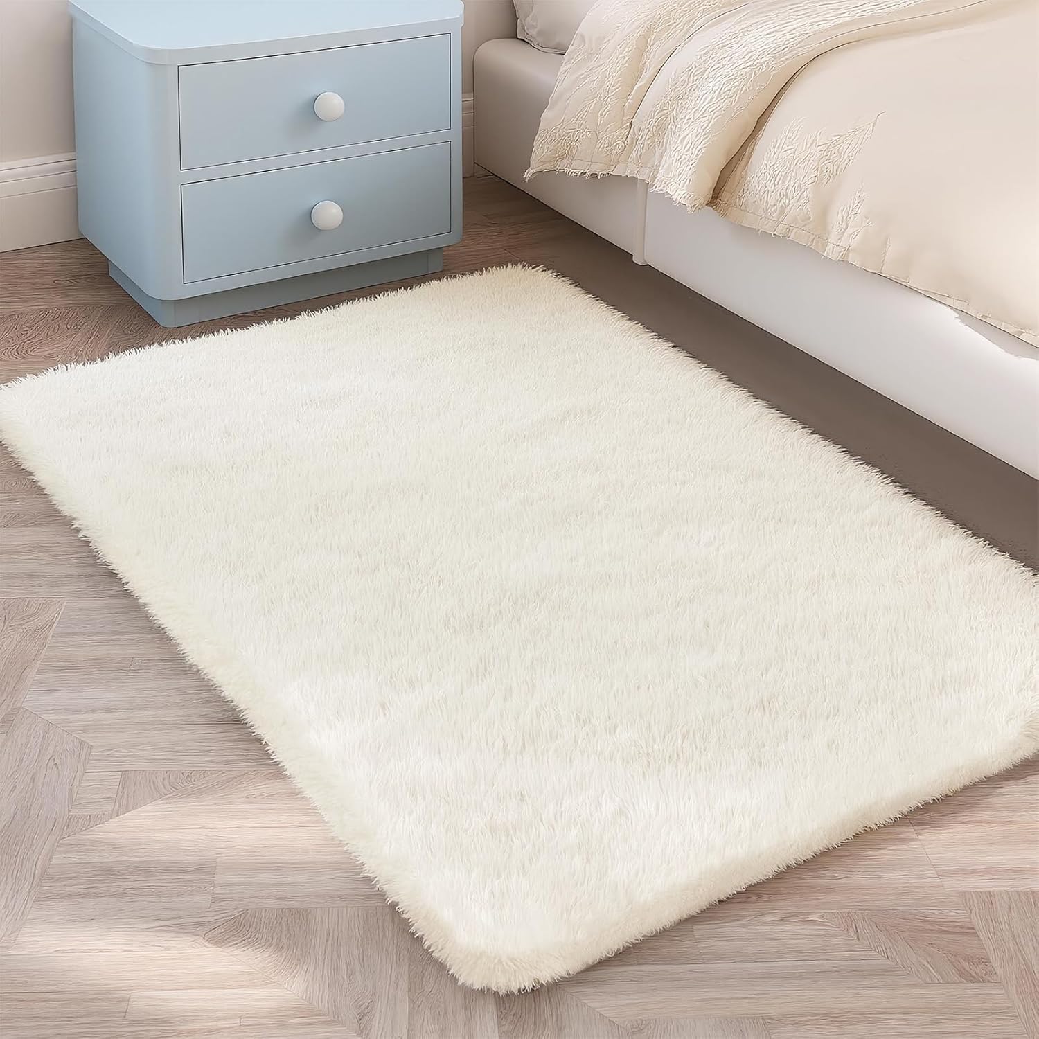 Skiennix Fluffy Cream Area Rug - Ultra Soft Non-Slip 2x3 for Bedroom, Living Room & Office