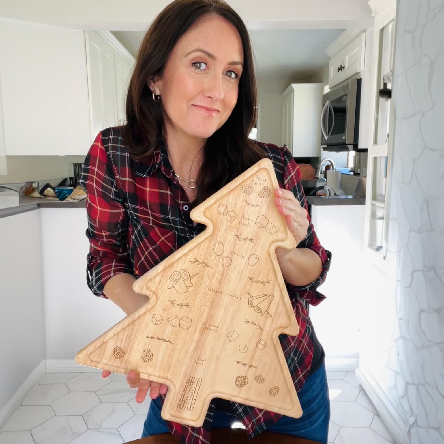CharcuTree Board & Placement Guide - Best Gift for Housewarming & Foodies - Easy-to-Follow Christmas Tree Appetizer Visual Map Designed by Meg Quinn - Create A Pro-Level Board Arrangement - 18" x 15"