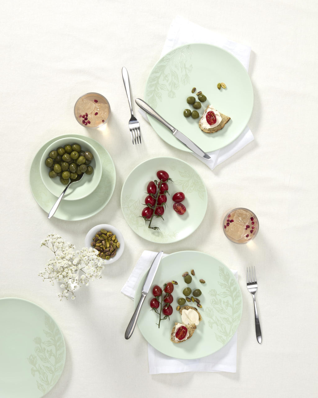 Oneida 897395 Roseto 12-Piece Dinnerware Set, Soft Sage